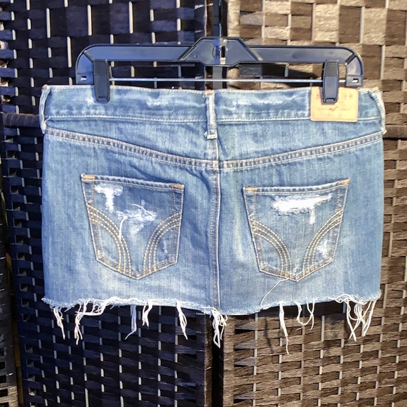 Hollister Distressed Denim Skirt - Picture 2 of 4